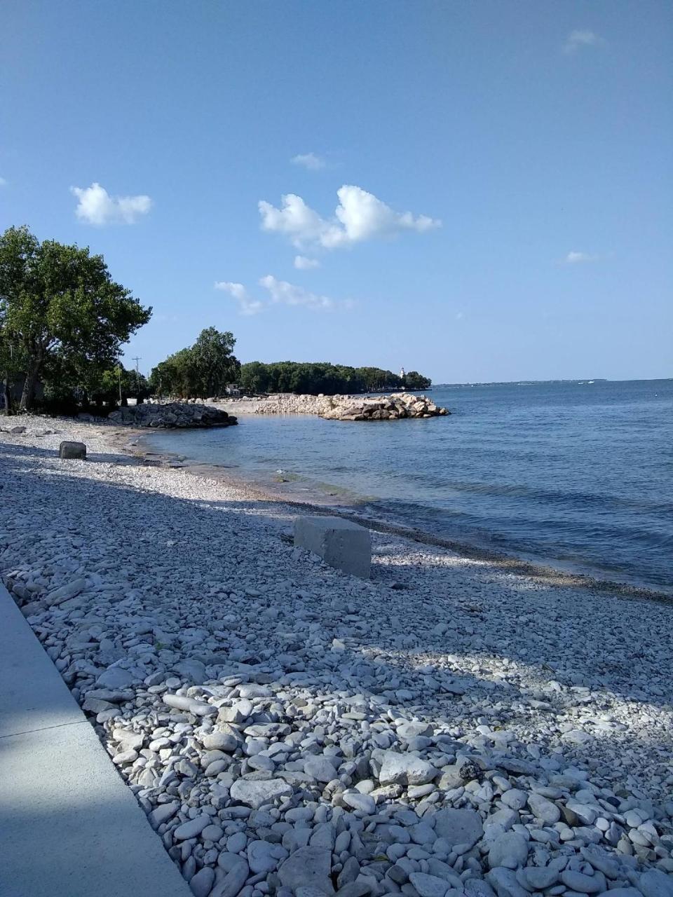 Lake Point Motel Марблхед Экстерьер фото